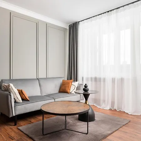 Apartman Krasinski Garden Elegant By Bookinghost