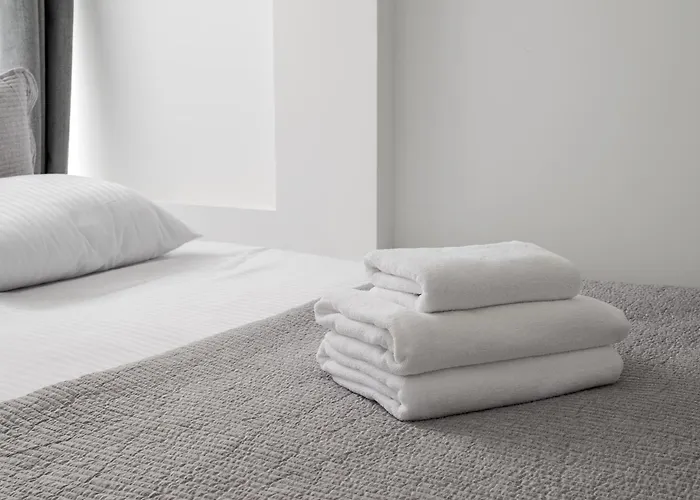 Krasinski Garden Elegant By Bookinghost