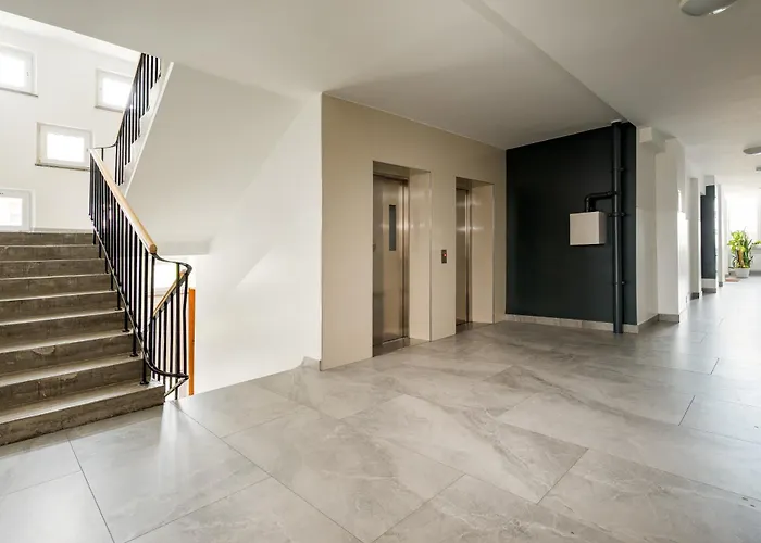 Krasinski Garden Elegant By Bookinghost Apartment Warsaw