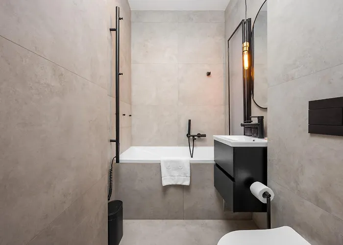 Krasinski Garden Elegant By Bookinghost Apartment *